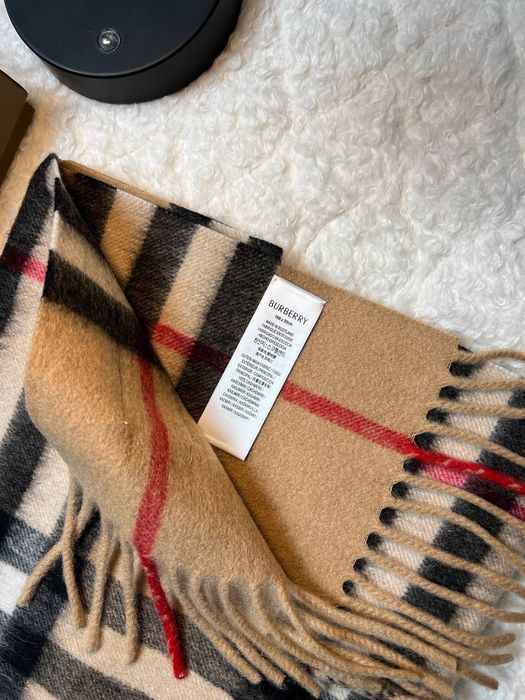 Szalik Burberry z 100% Kaszmir