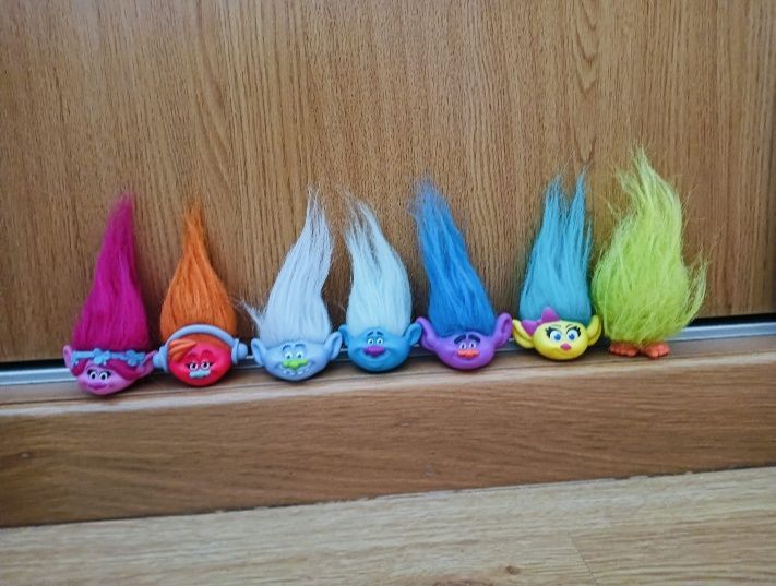 Trolls para colocar nos lápis