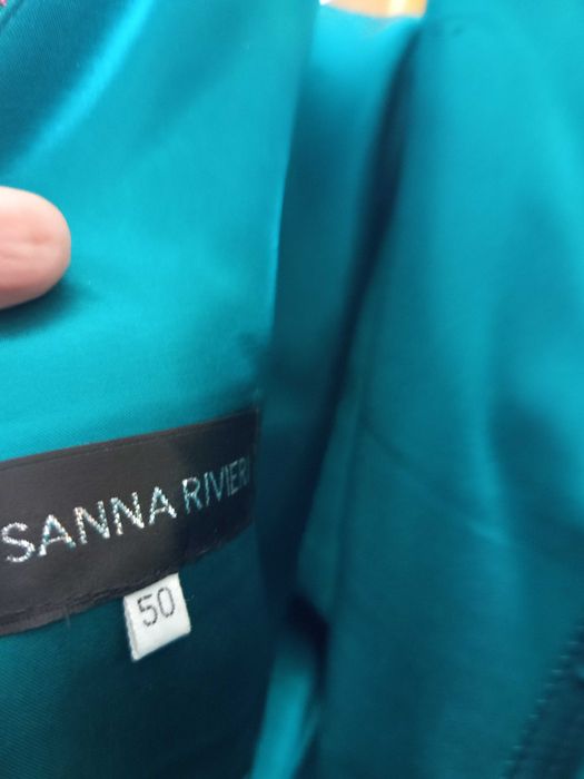 Vestido de cerimónia de alta costura da loja Muonti