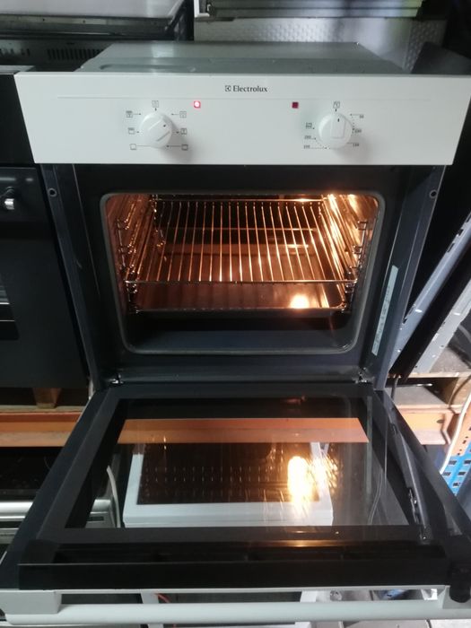 Piekarnik Electrolux 72L A+ |12msc |BD stan |Dowóz