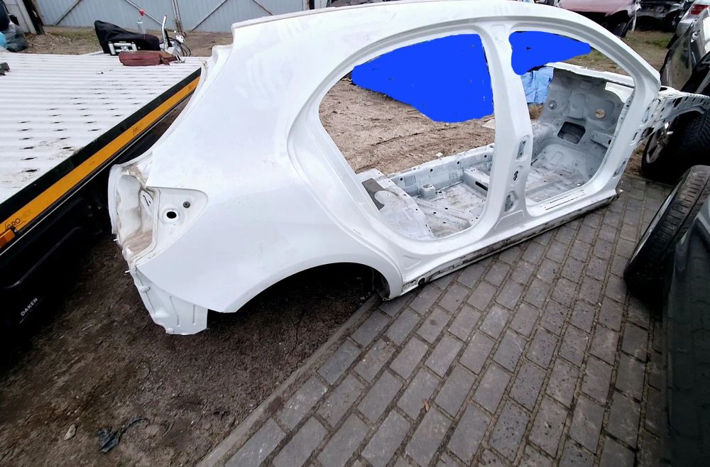 MERCEDES A-KLASA W176 PRAWA ĆWIARTKA JAK NA FOTO KOL 650