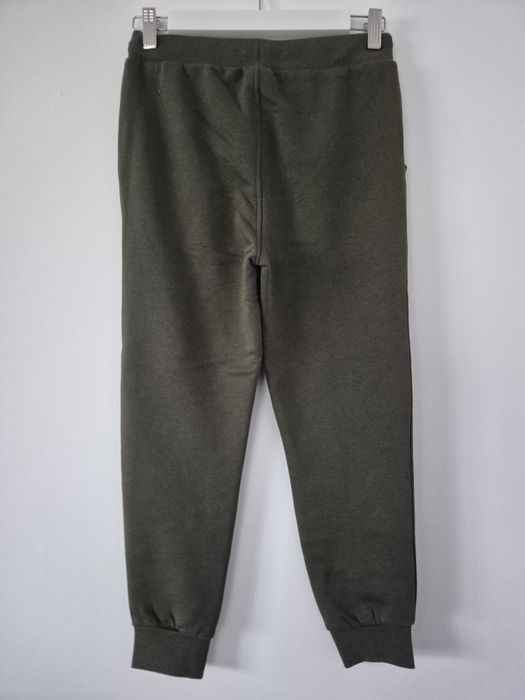 Spodnie dresowe 4F  140