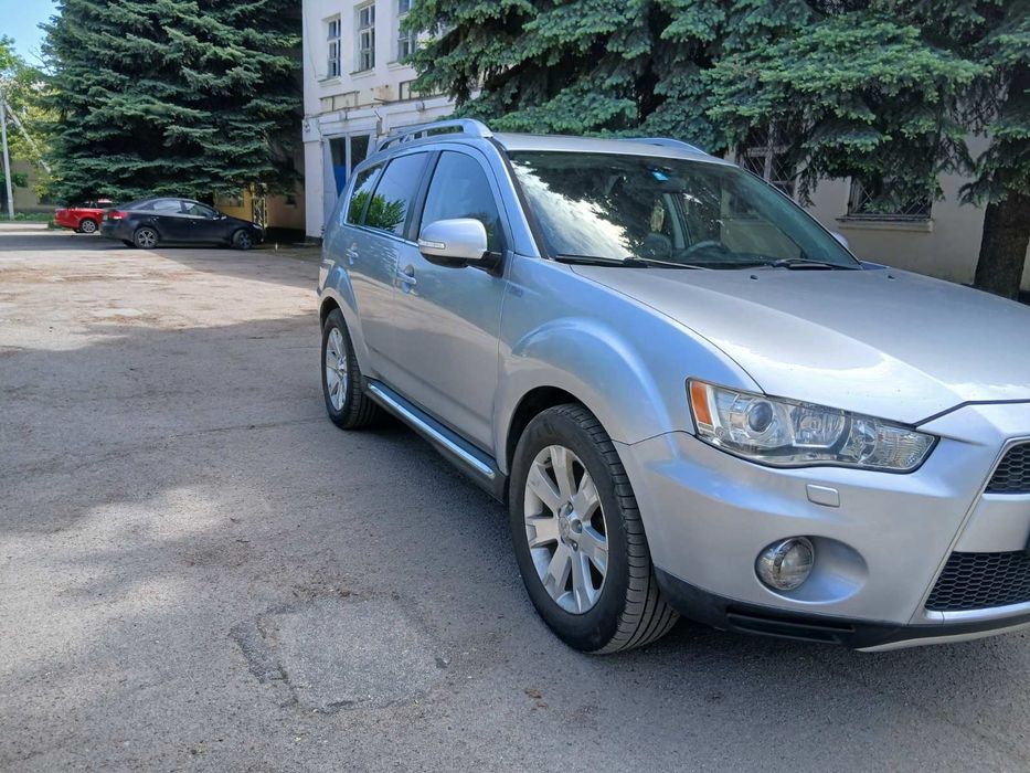 Продам Mitsubishi Outlander