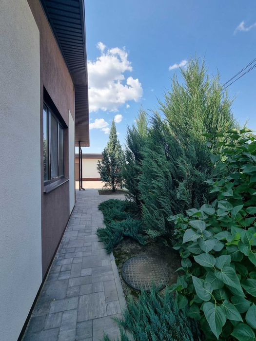 Без комісії будинок у заселеному котеджному містечку, сертифікат+