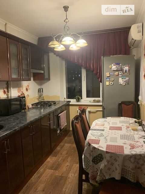 Продаж трьохкімнатної квартири 5/9 пов Розділ. кімнати Сади №14851