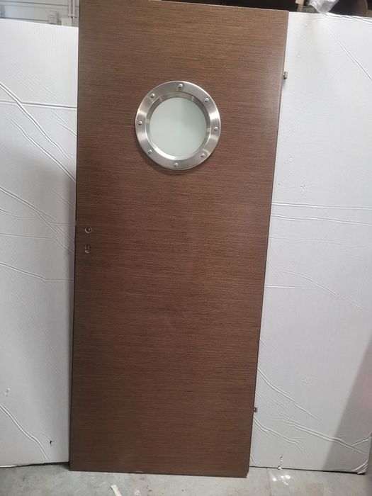 Skrzydła drzwiowe powystawowe, drzwi