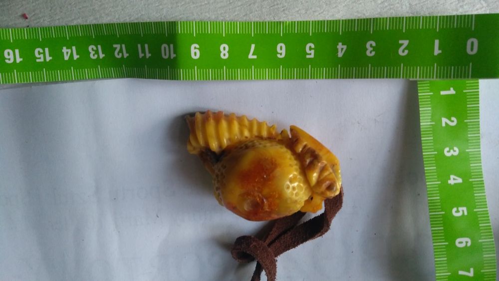 Bursztyn ozdobny wisiorek