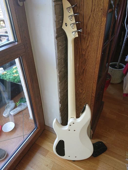 Gitara basowa Tokai made in Japan 1983