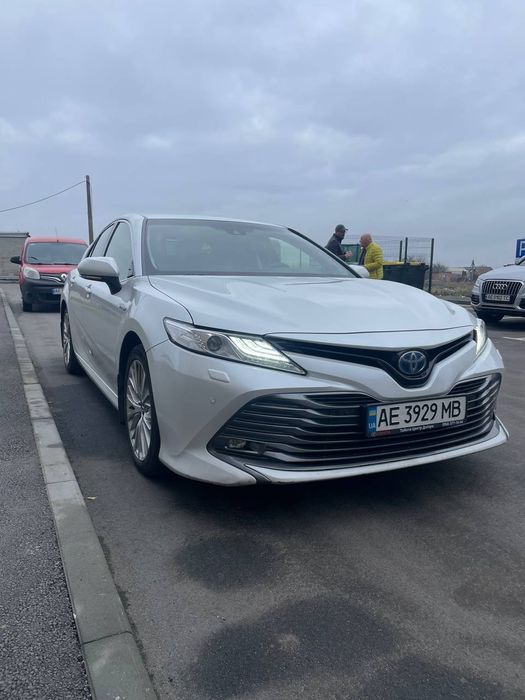 Продам Toyota Camry 70 Hybrid "ОФИЦИАЛ"