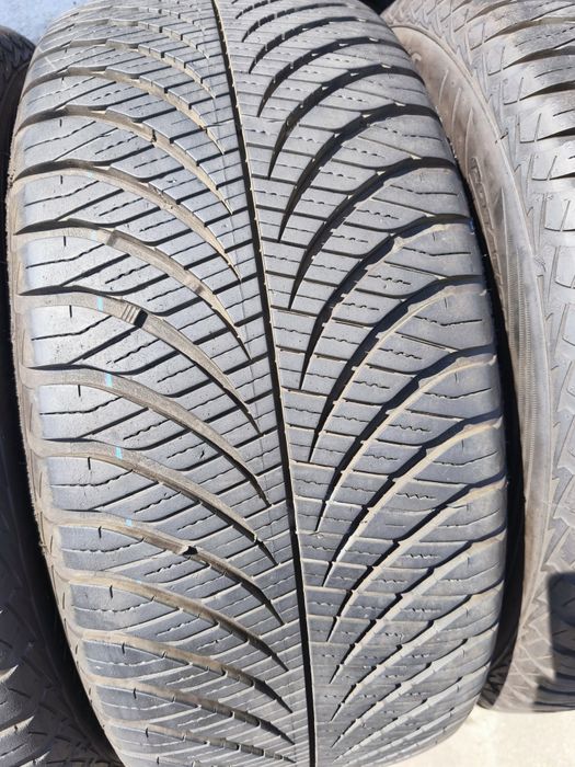 goodyear vector 4seasons 215 60 17 - Купити шини для авто - Ціна