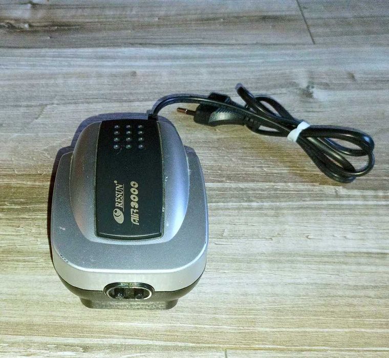 Pompka, brzęczyk, napowietrzacz do akwarium Resun 3000