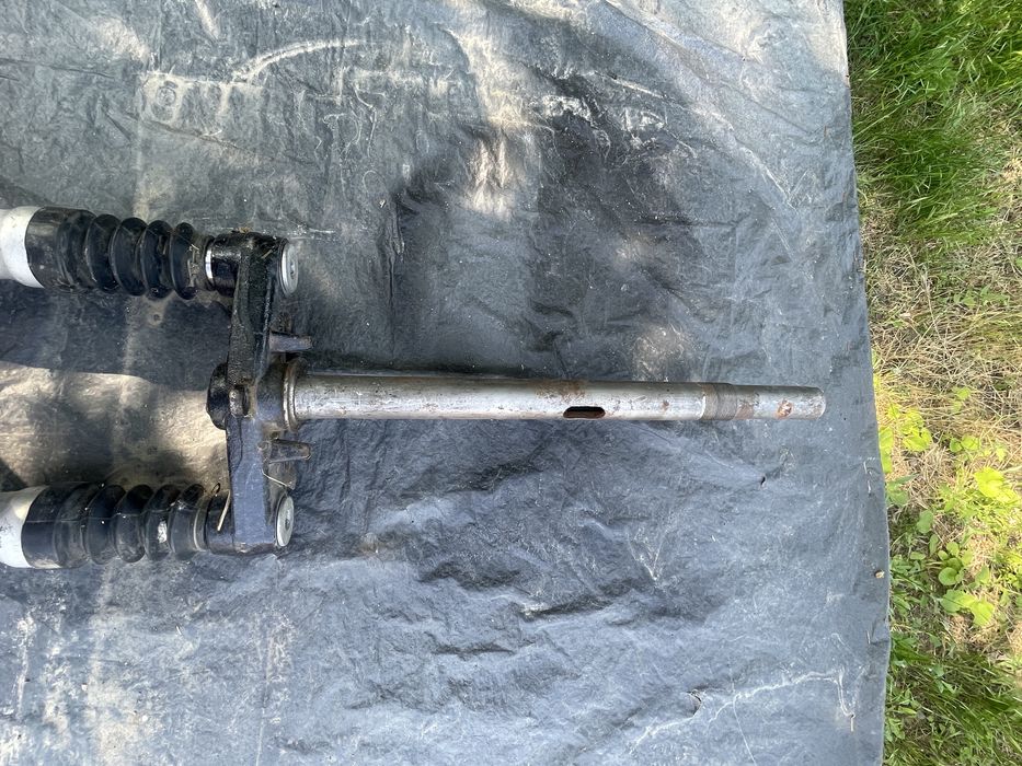 Продам вилку на мопед yamaha vino 4t sa26j