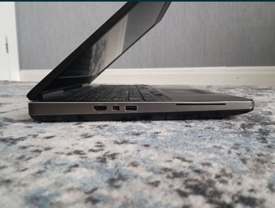 Продам ноутбук Dell precision 7510 в ідеальному стані!