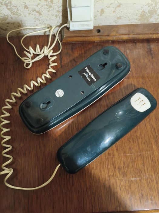 Телефон навесной стационарный Panaphone KX-T1888