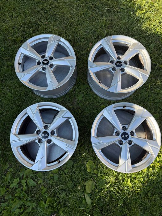 Оригінальні диски Audi R18 5x112