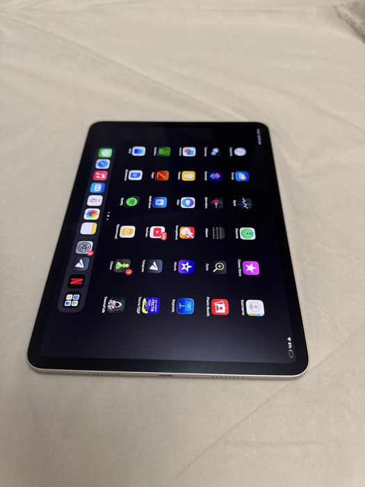 Продам iPad Pro 11” 2025 (M2) у відмінному стані.