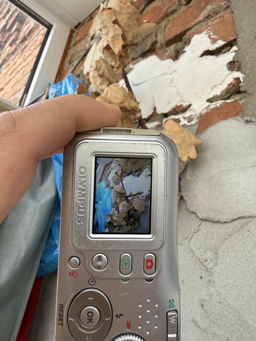 Цифровий фотоапарат Olympus c-180 5.1 mp