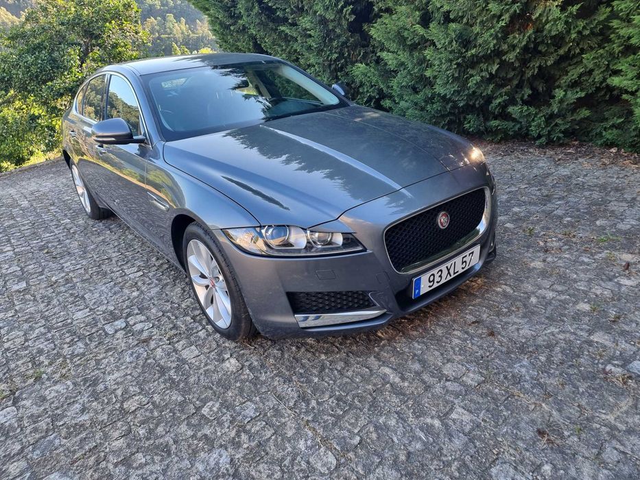 Jaguar XF 2.0D Prestige Automático