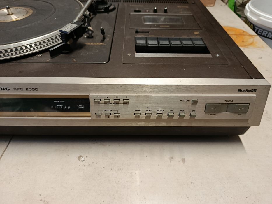 Gramofon Grundig RPC 2500