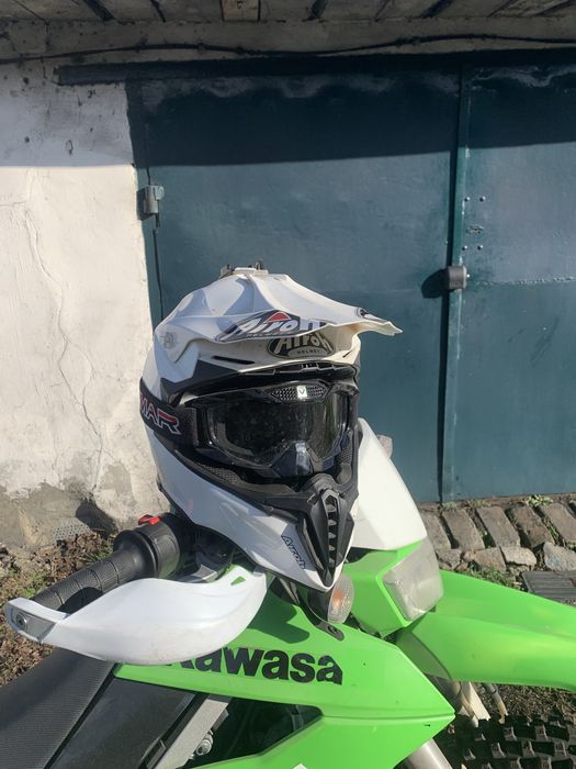 Kawasaki KLX250 Продам классный мот, кавасаки клх 250, был пригнан с Японии