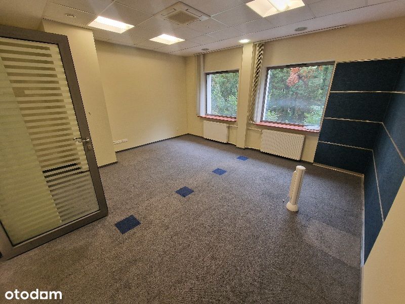 Lokal usługowy na parterze 224 m2 z witryną