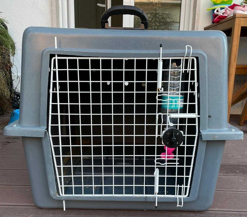 Caixa de Transporte de Cão Médio / Grande Usada 1 vez