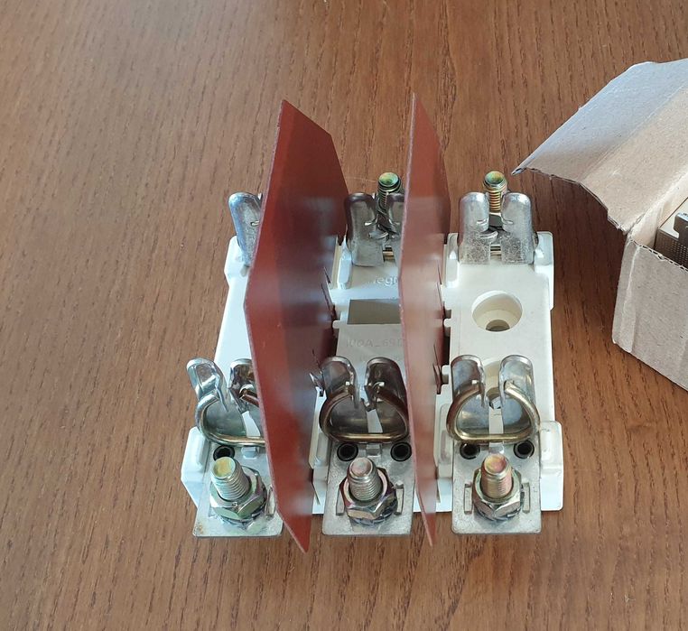 Fusíveis e Porta Fusíveis Industriais / Habitações