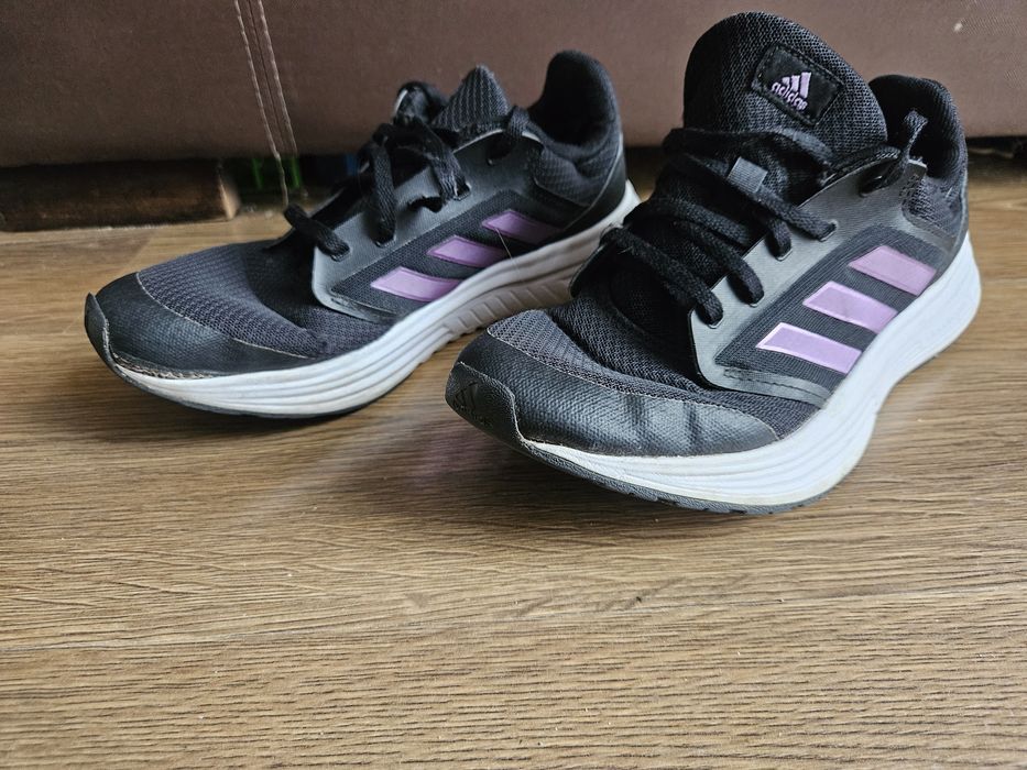 Adidas galaxy 5  40.2/3