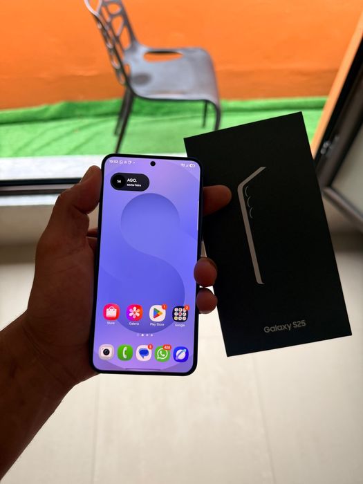Samsung Galaxy S25 128GB — como novo