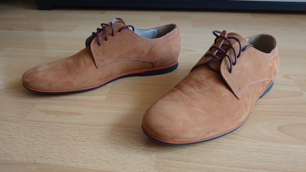 Nieużywane półbuty Domeno