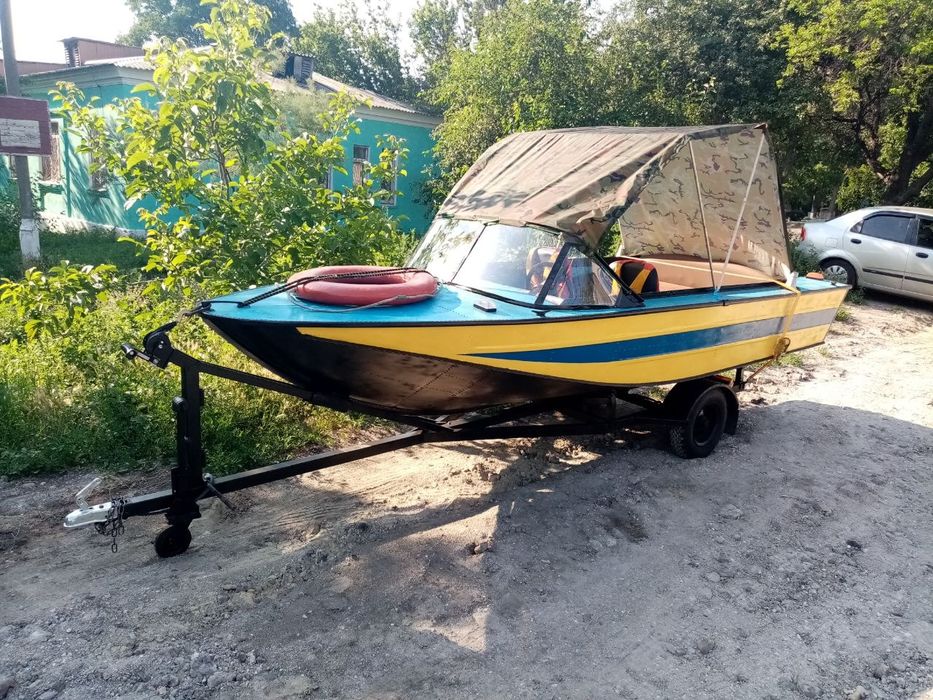Продам лодку "Днепр"