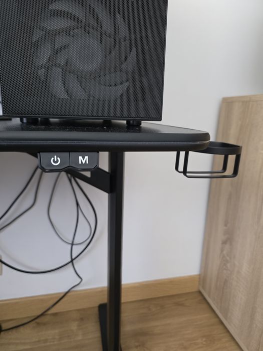 Mesa gamer com led  120x60