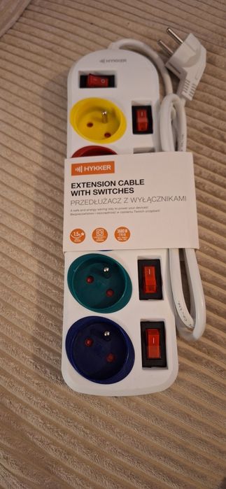 Przedłużacz z wyłącznikami