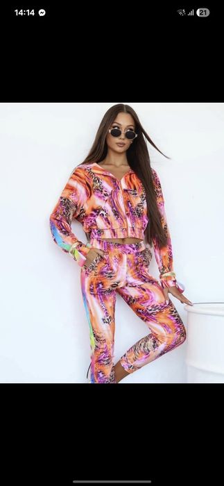 Nowy piękny welurowy dres firmy La Perla pomarańczowa pantera uniwersa