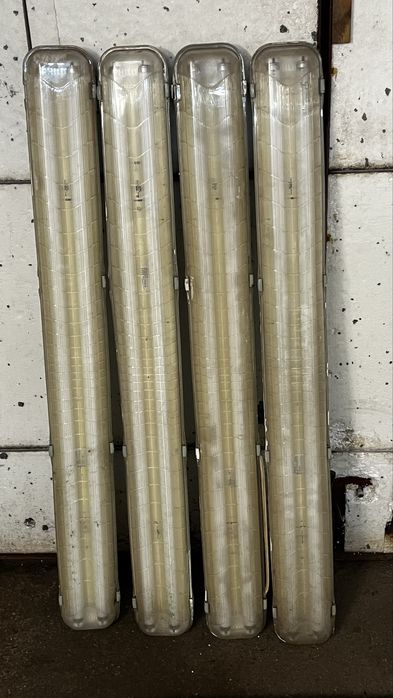 Lampy hermetyczne Philips 1.2m