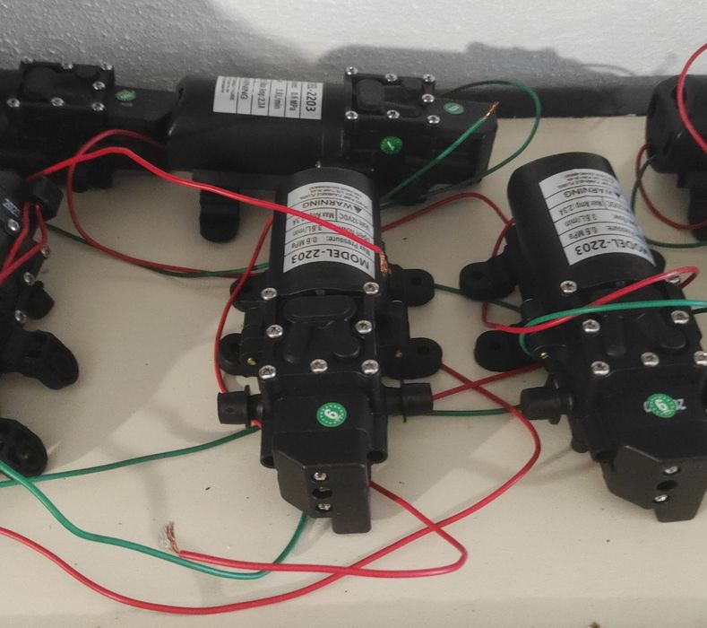 Мотор насос- помпа  Акумулятор к аккумуляторному опрыскивателю