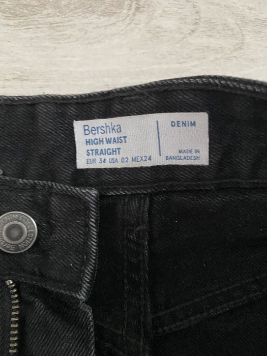 джинси straight Bershka