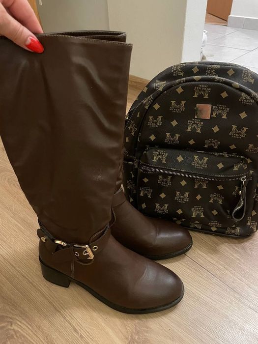 Новые сапоги коричневого цвета, кожа. Фирма.