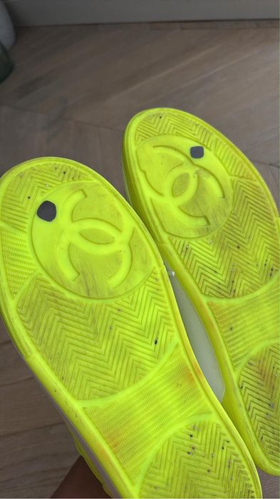 Buty  Chanel Fabric Logo Low-Top Sneakers