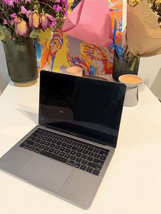 MacBook Pro a1706 space grey