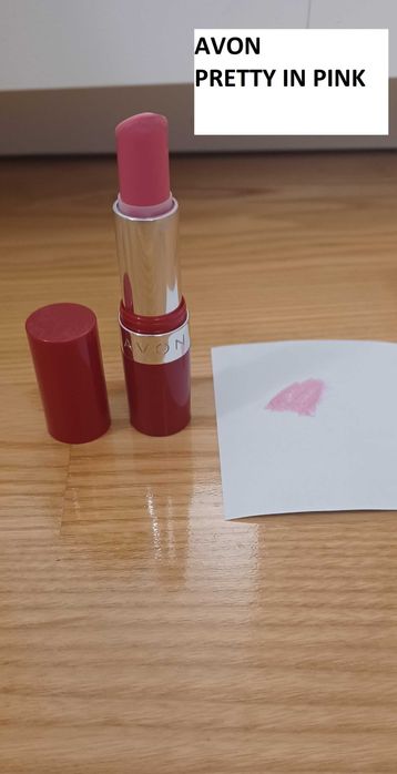 Szminki różne! Avon Yves Rocher
