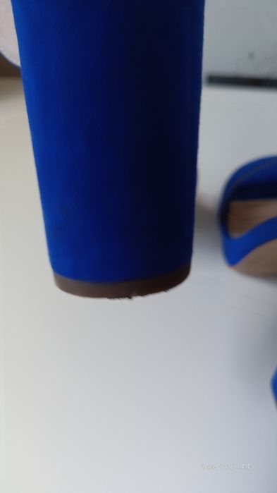 MOHITO kobaltowe sandały na słupku rozm. 40