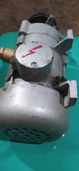 Двигун швейної машини