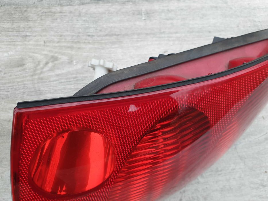 Audi TT 8N Lampa tył prawa