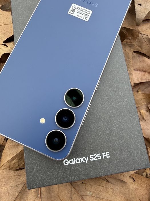 One plus 13  e S25Fe novo nunca usado  ambos 256Gb