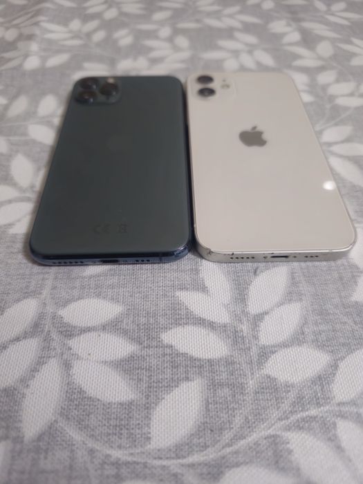 Dois iphones, iphone 12 e Iphone 11 Pro
