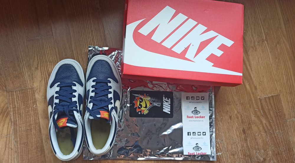 Nike Dunk Low UV Reactive Photon Dust Midnight Navy GS