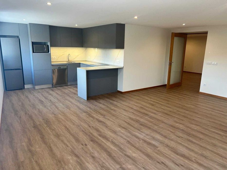 Apartamento T2 c/Garagem