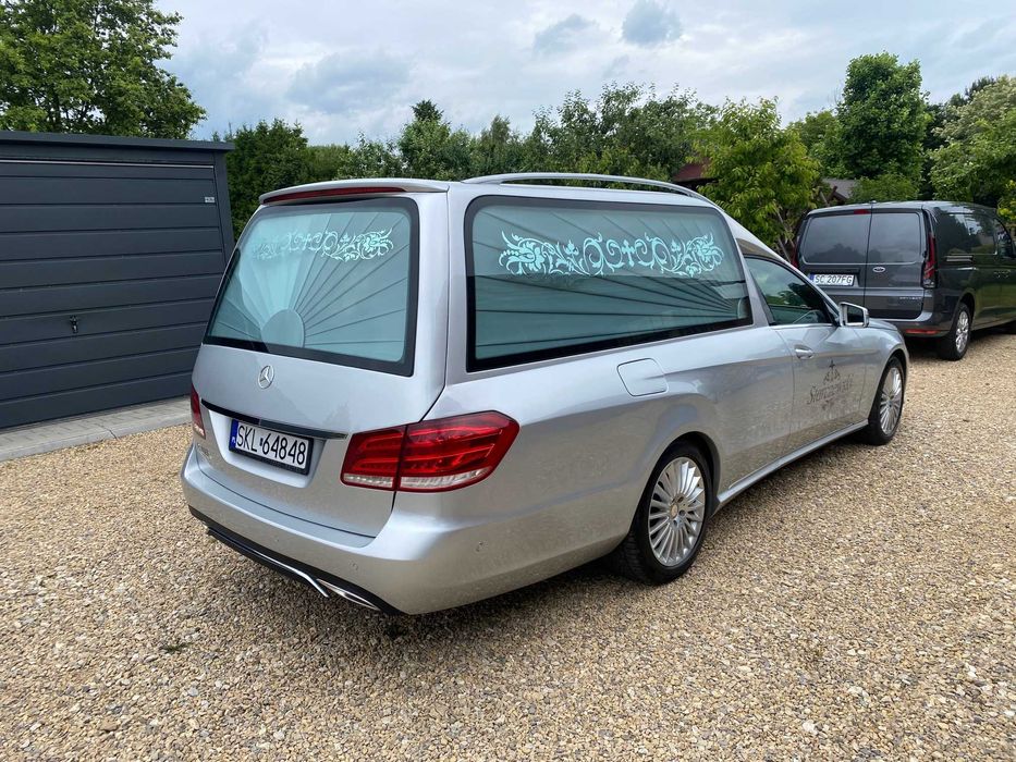 Karawan E klasa w 212 lift Bautex