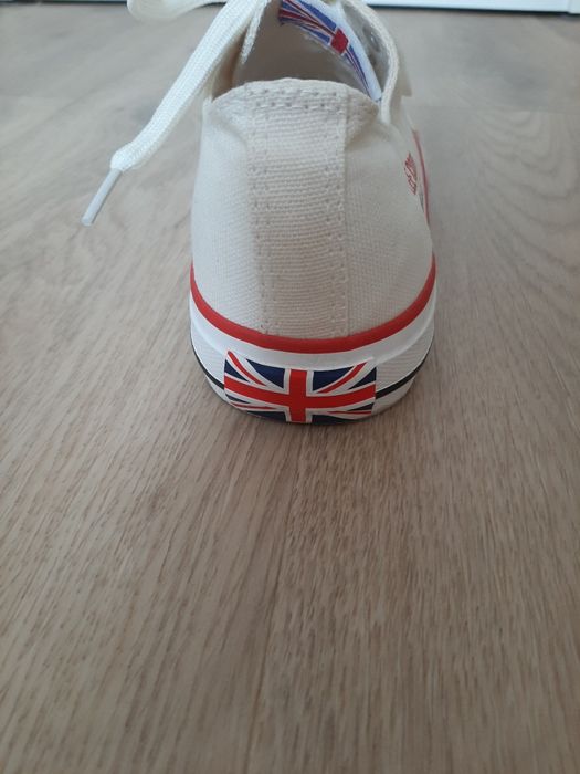 Tramki białe Lee Cooper 38 plus sznurówki gratis